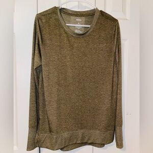 Women’s Medium Long Sleeve